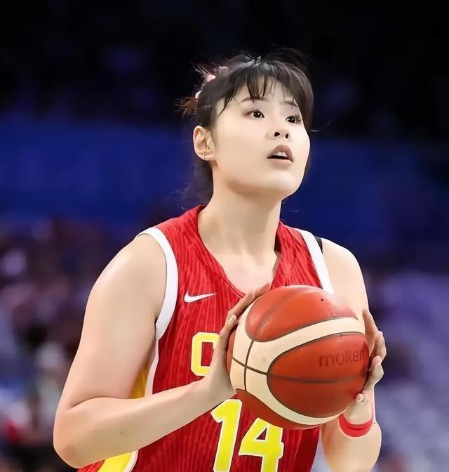 中国女篮，荣耀与坚韧的斗志闪耀赛场