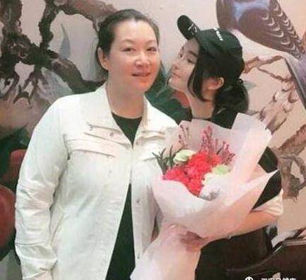 马丽娟最新发现，小巷中的隐藏美食天堂揭秘