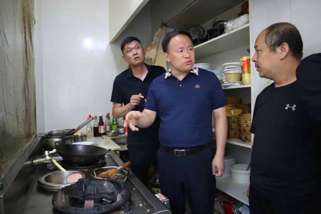 浮山爆炸最新动态，意外爆炸与日常温馨故事揭秘