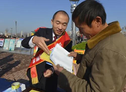 鄄城司机最新招聘信息速递，货运驾驶职位空缺一览